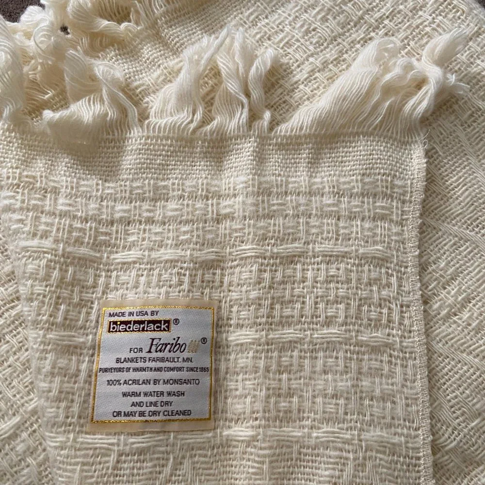 Vtg NWOT Biederlack Knit Throw Blanket Wrap 48
